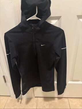 NWOT Nike Dri Fit running Black 1/2 Zip Pullover hooded Woman Xs